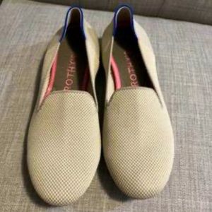 Less than a week old. Like new.  They’re a 9.